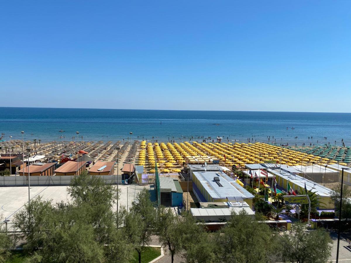 Hotel Nettuno Pesaro Zewnętrze zdjęcie